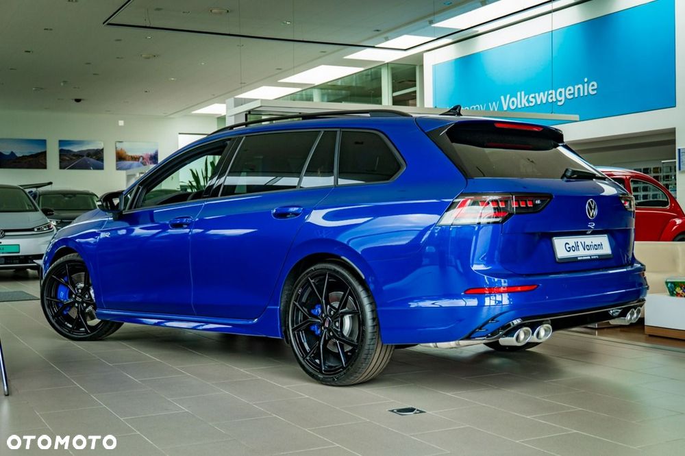 Volkswagen Golf - 10