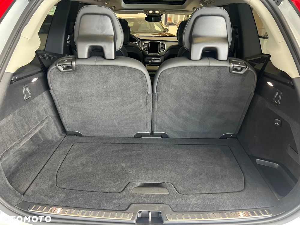 Volvo XC 90 B5 D AWD Ultimate Dark - 23