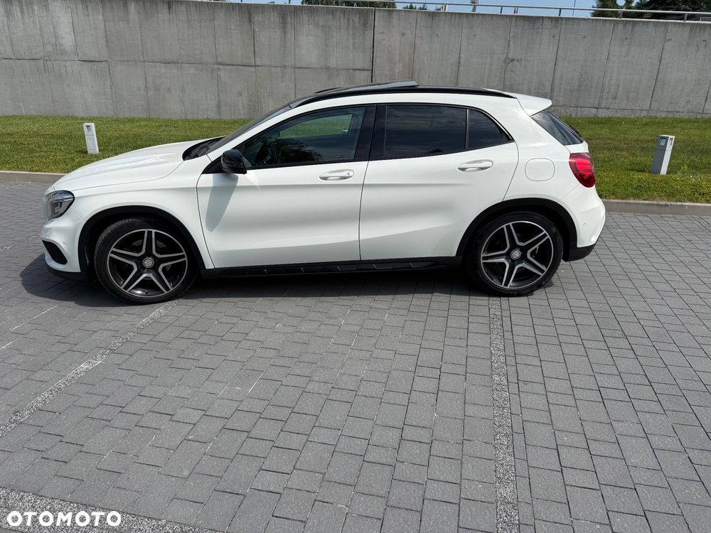 Mercedes-Benz GLA 250 4-Matic AMG Line - 8