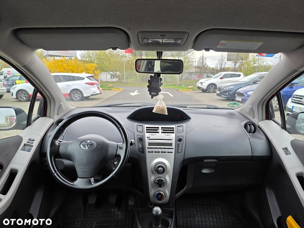 Toyota Yaris 1.0 Luna A/C - 10