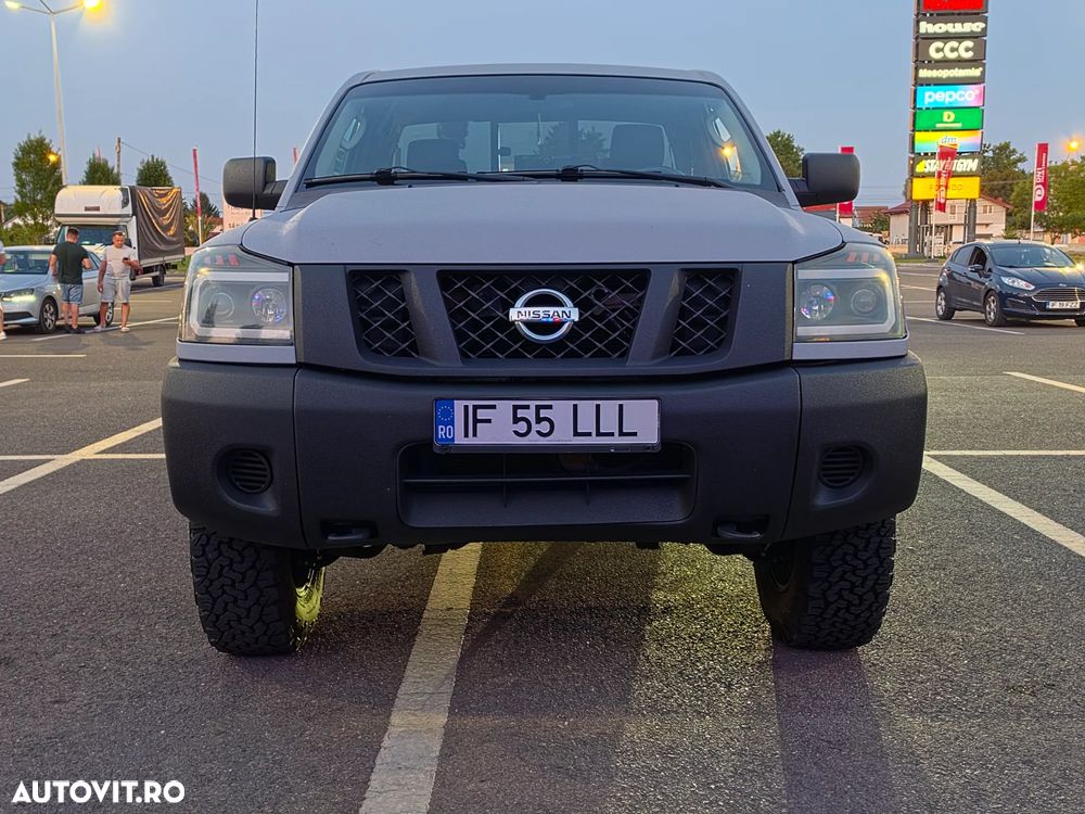 Nissan Titan - 1