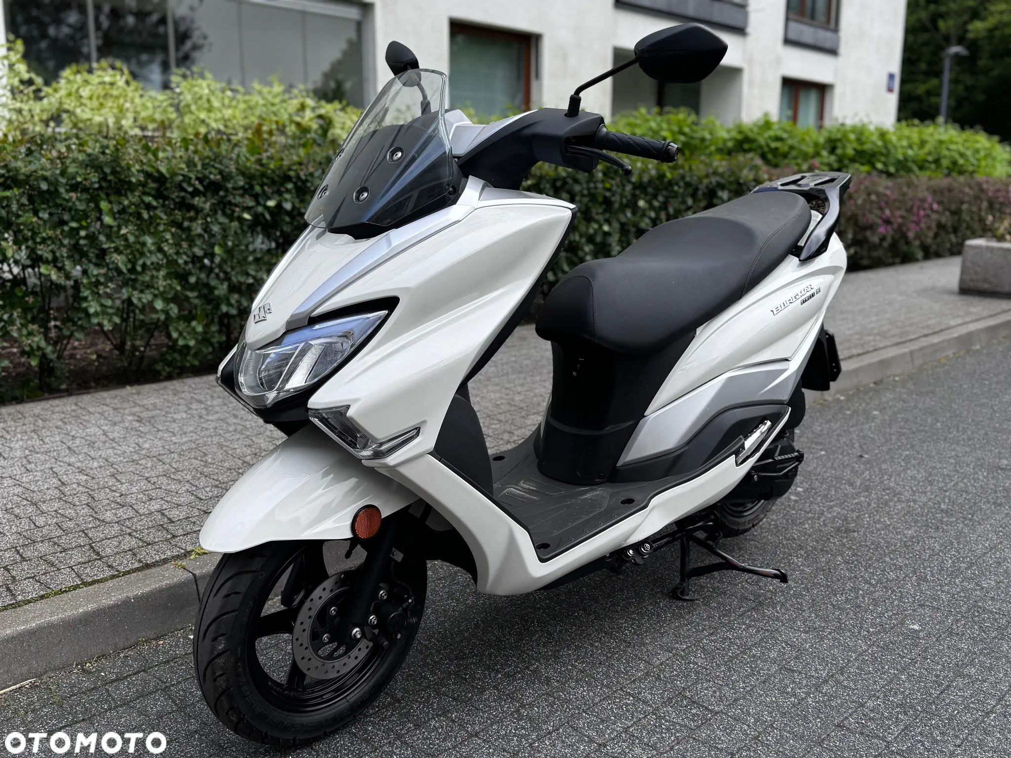 Suzuki Burgman - 1