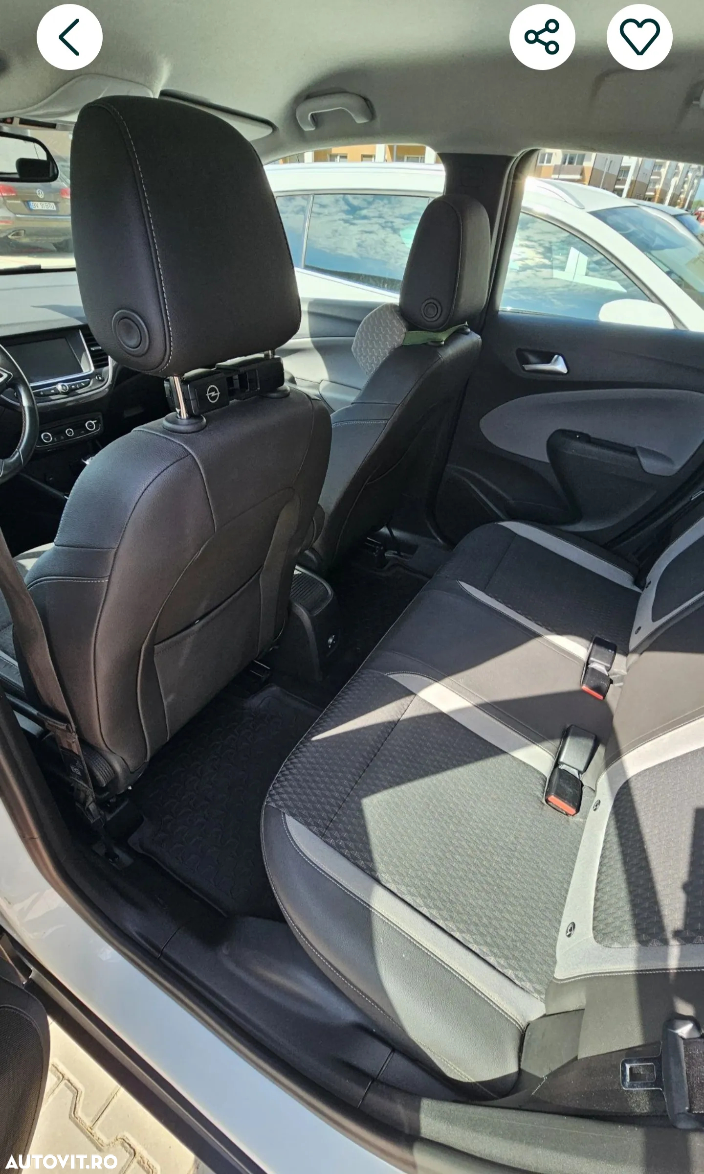 Opel Crossland X 1.2 ECOTEC Start/Stop Enjoy - 2