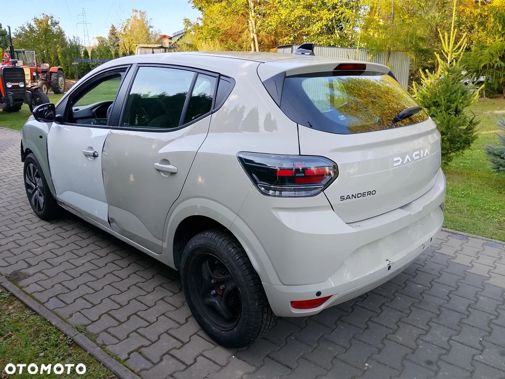 Dacia Sandero - 9