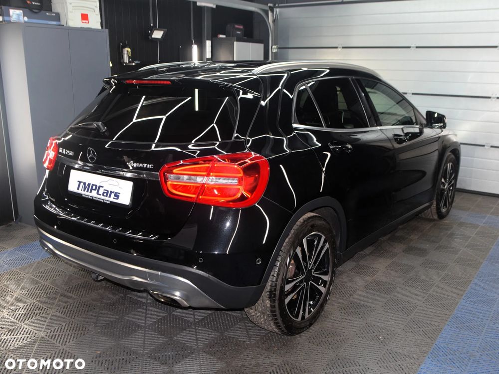 Mercedes-Benz GLA 250 4-Matic - 33