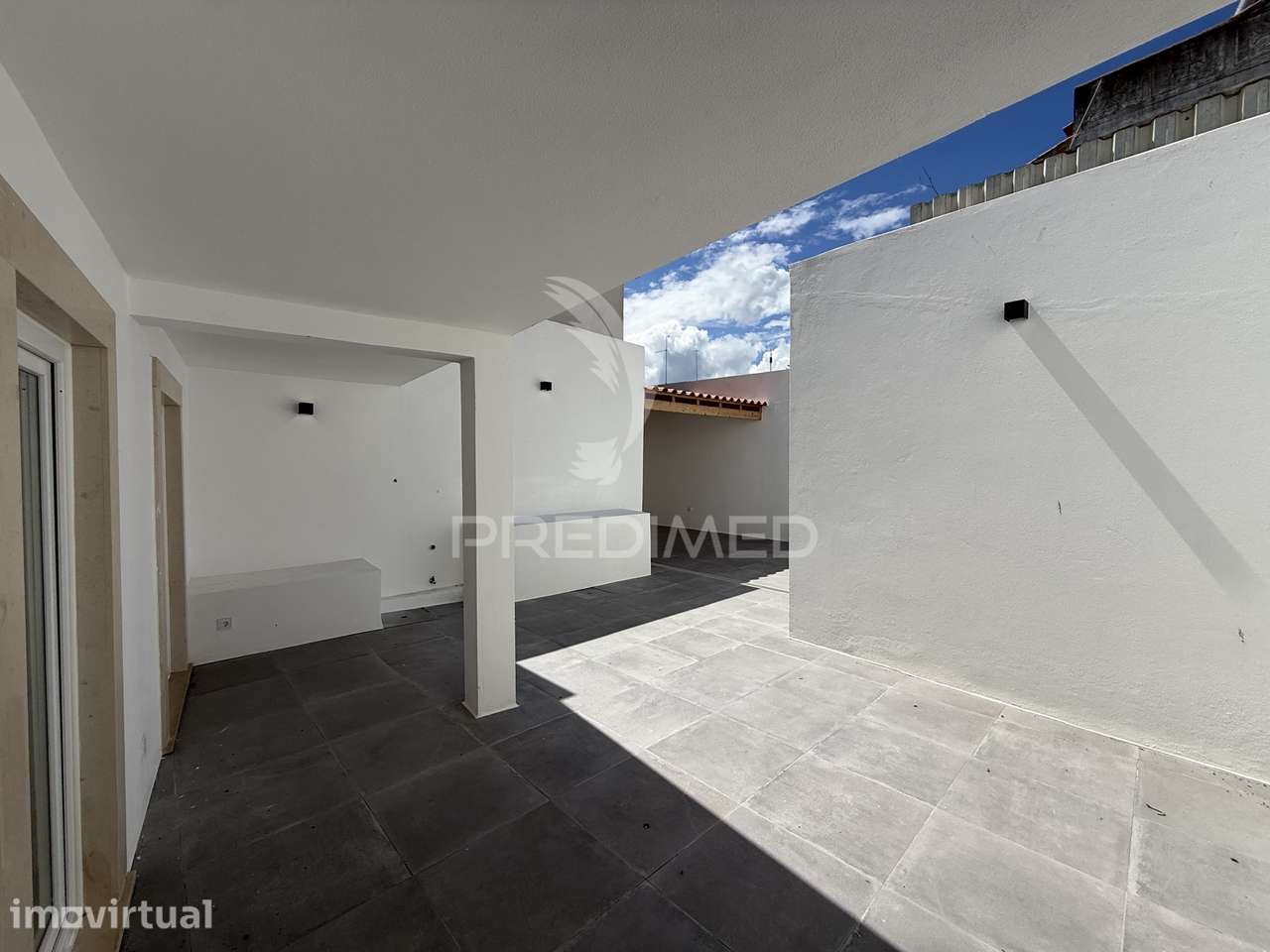 Apartamento T2 Remodelado no Centro de Santarém - Grande imagem: 5/31