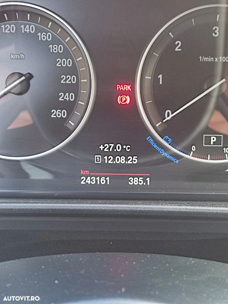 BMW Seria 5 530d Touring Aut. Luxury Line - 4