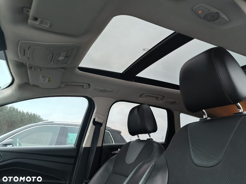 Ford Kuga 2.0 TDCi 4x4 Titanium - 12