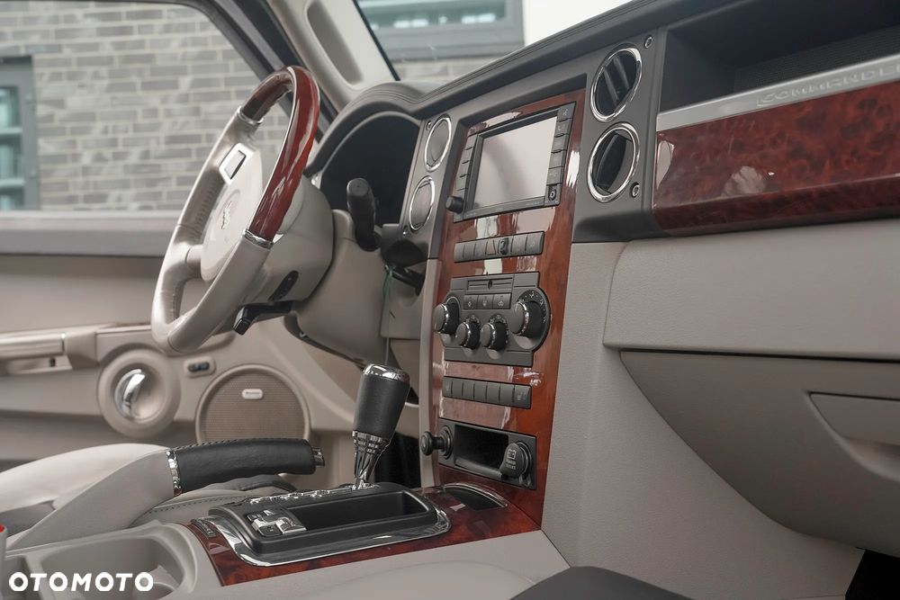 Jeep Commander 3.0 CRD DPF Automatik Overland - 14