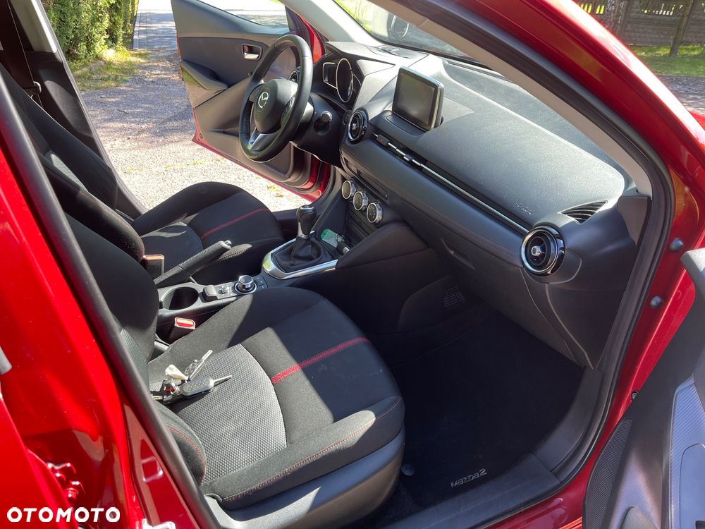 Mazda 2 - 15