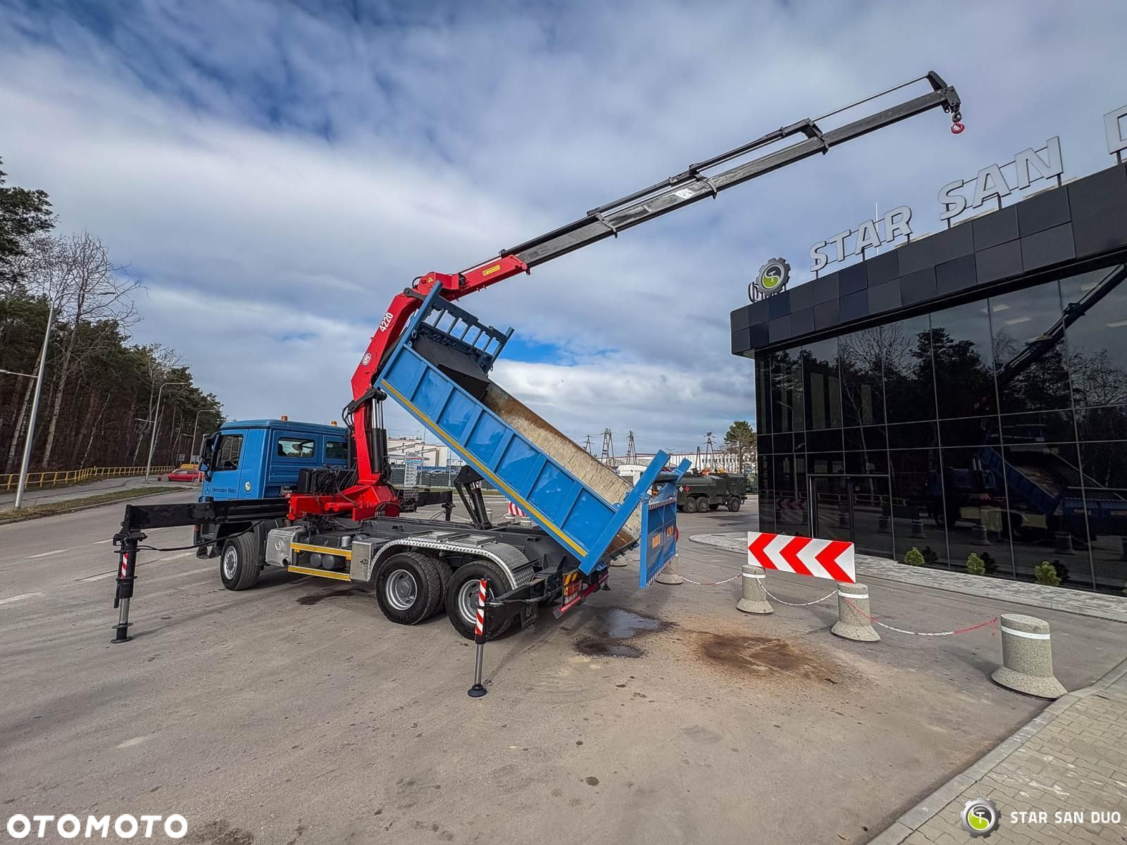 Mercedes-Benz ACTROS 3341 6x6 HMF 4220 K4 HDS Żuraw Wywrotka - 15