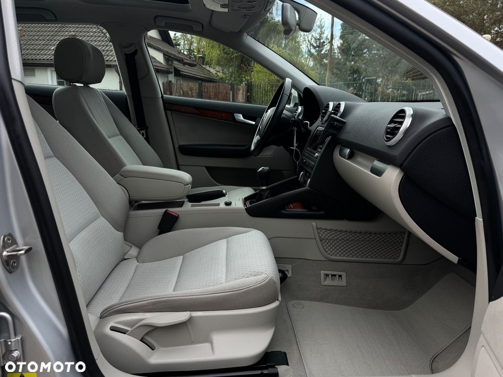 Audi A3 Sportback 1.8 TFSI Attraction - 23