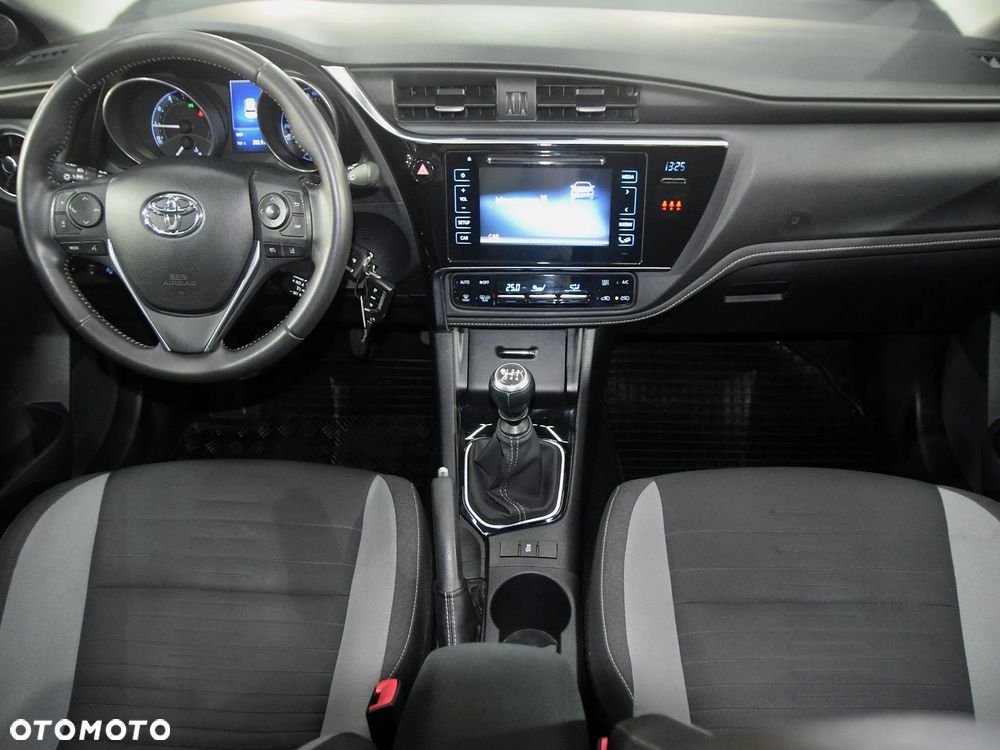 Toyota Auris - 5