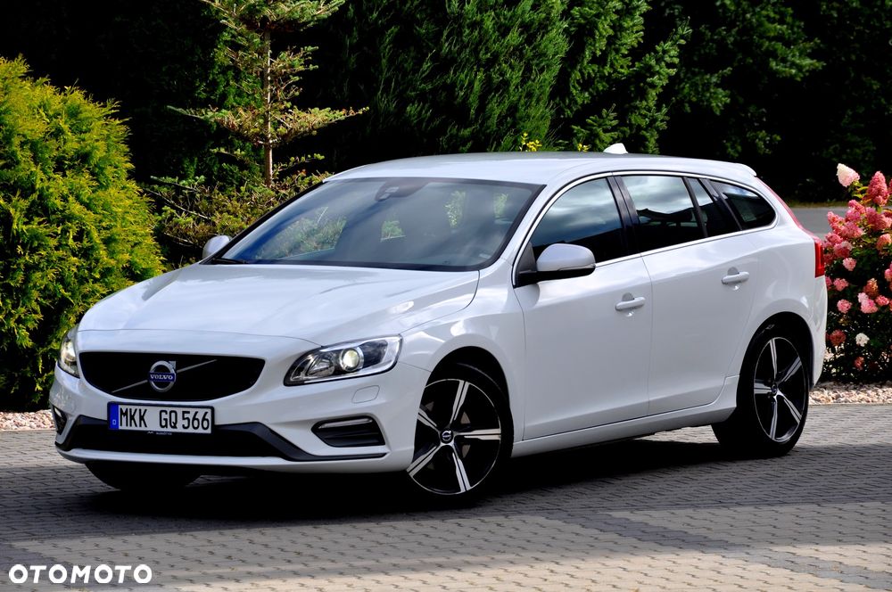 Volvo V60 D4 Drive-E R-Design Momentum - 12
