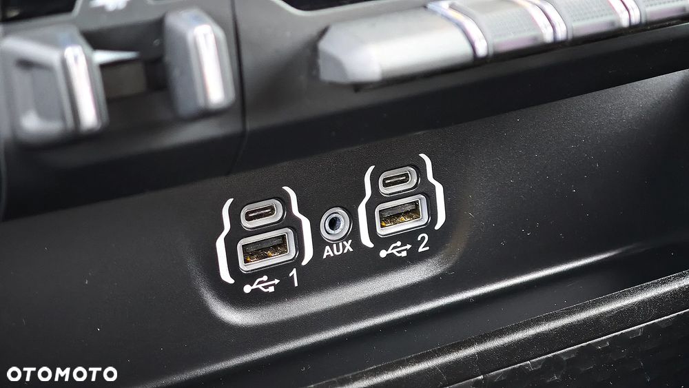 RAM 1500 5.7 Crew Cab Shortbed Laramie Sport - 36