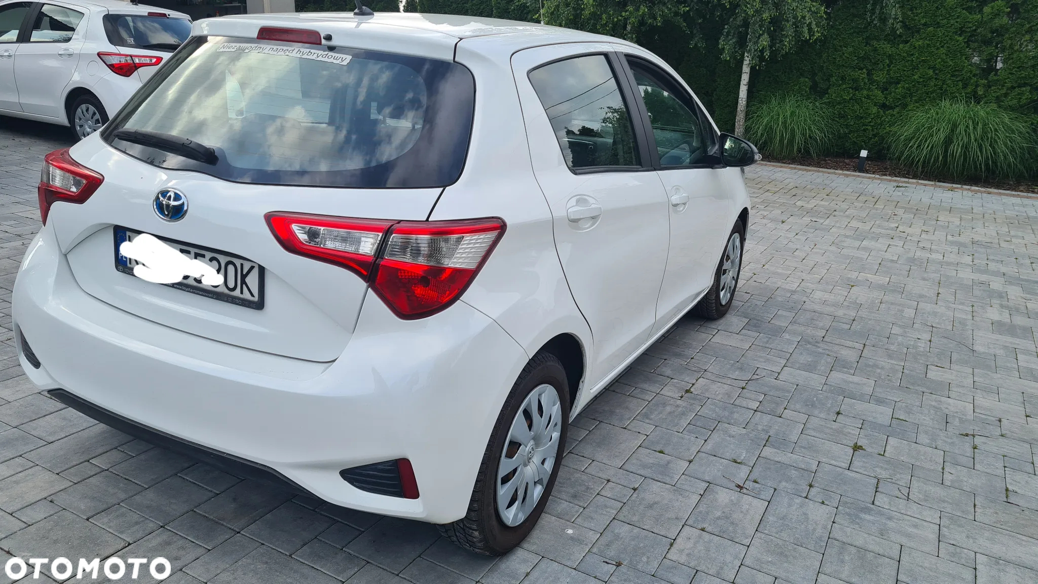 Toyota Yaris Hybrid 100 Dynamic - 5