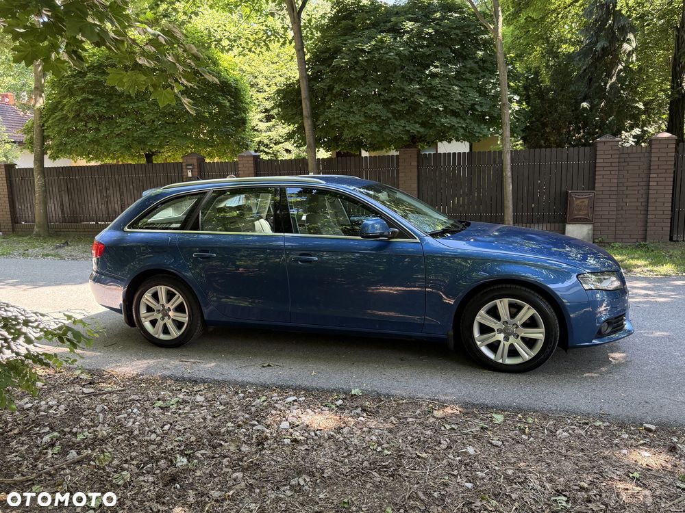 Audi A4 Avant 2.0 TDI - 8