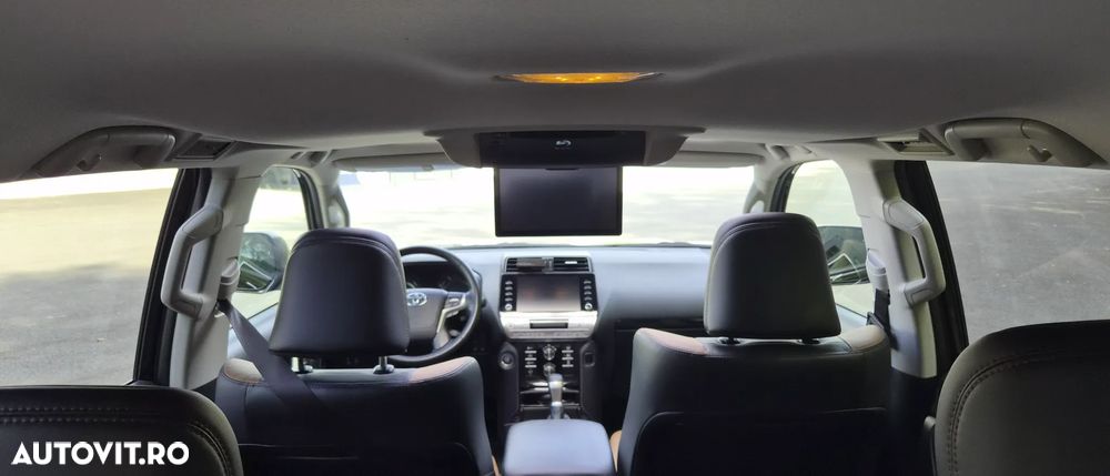 Toyota Land Cruiser 2.8l D-4D 204 CP A/T Luxury Black Matte Edition - 12