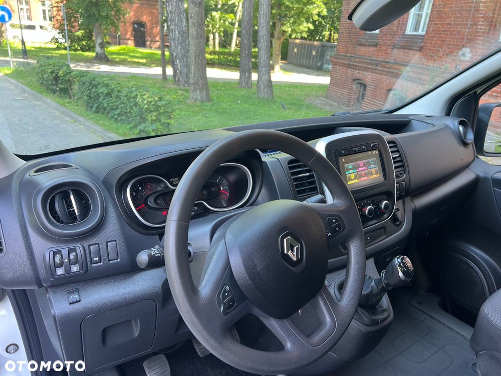 Renault Trafic Combi Life - 11