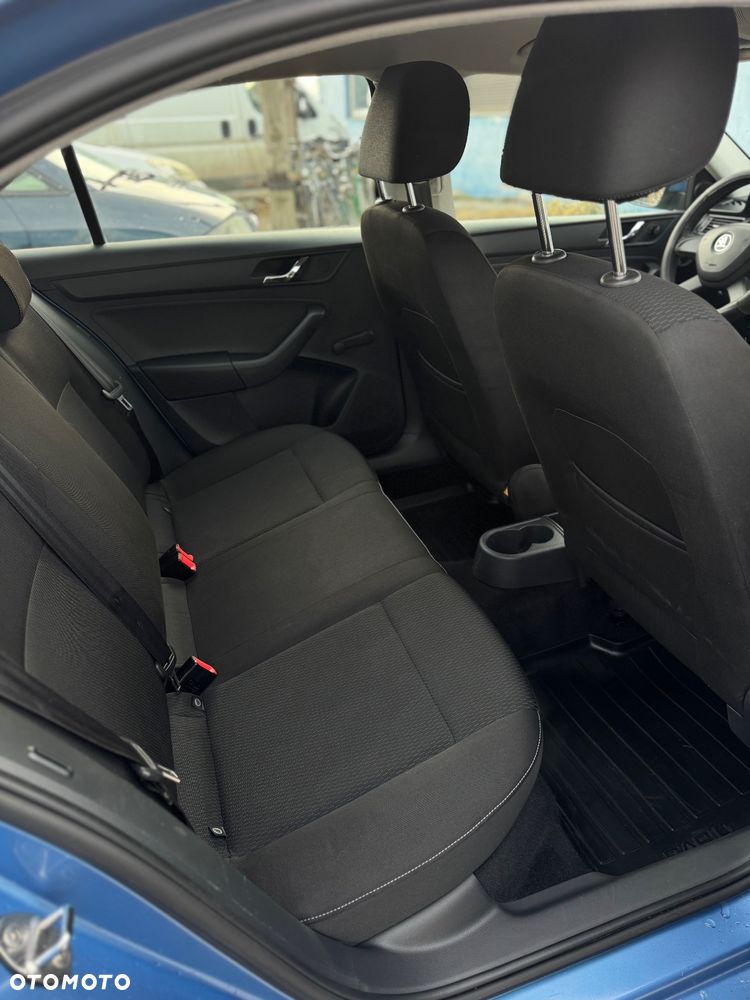Skoda RAPID Spb 1.2 TSI Ambition - 11
