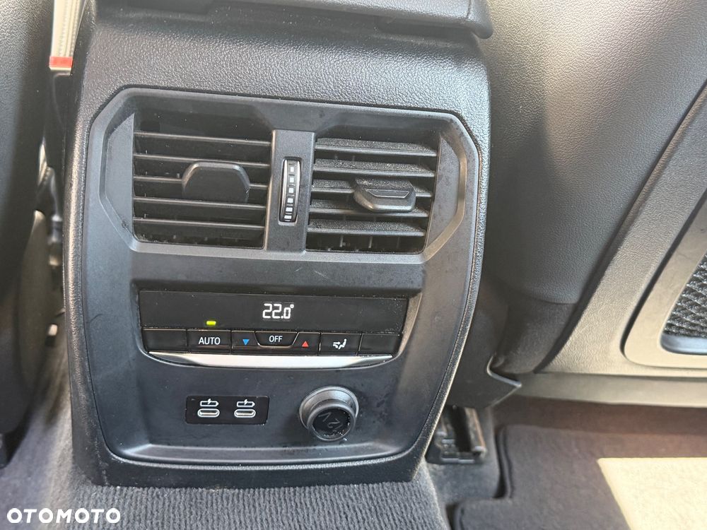 BMW Seria 3 320i GPF Advantage sport - 24