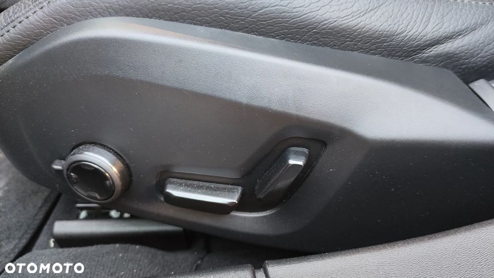 Volvo V90 T6 AWD Plug-In Hybrid Plus Dark - 18
