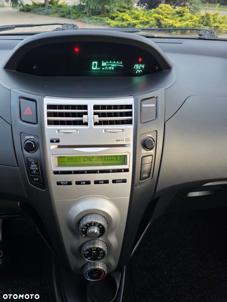 Toyota Yaris 1.4 D-4D S - 25