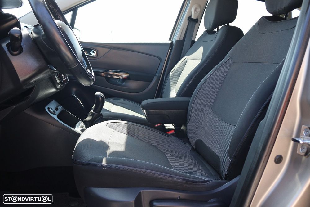 Renault Captur 1.5 dCi Exclusive - 32