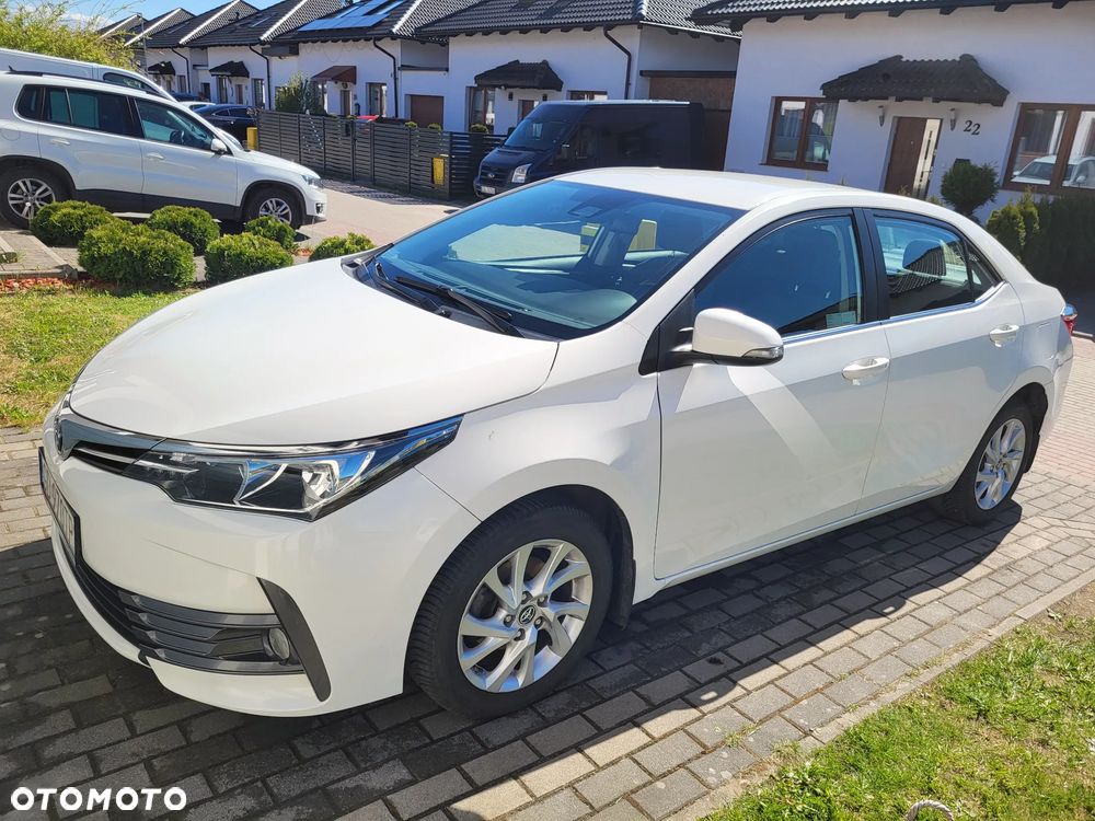 Toyota Corolla 1.6 Classic Plus - 9
