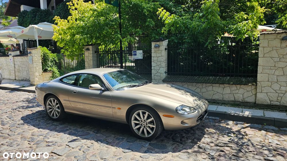 Jaguar XK - 8