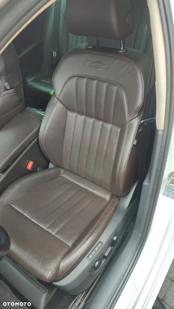 Skoda Superb 2.0 TDI SCR L&K DSG - 13