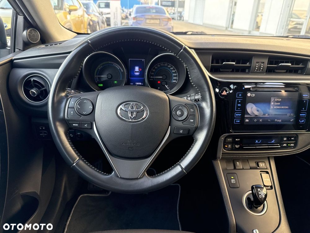 Toyota Auris Hybrid 135 Premium - 11