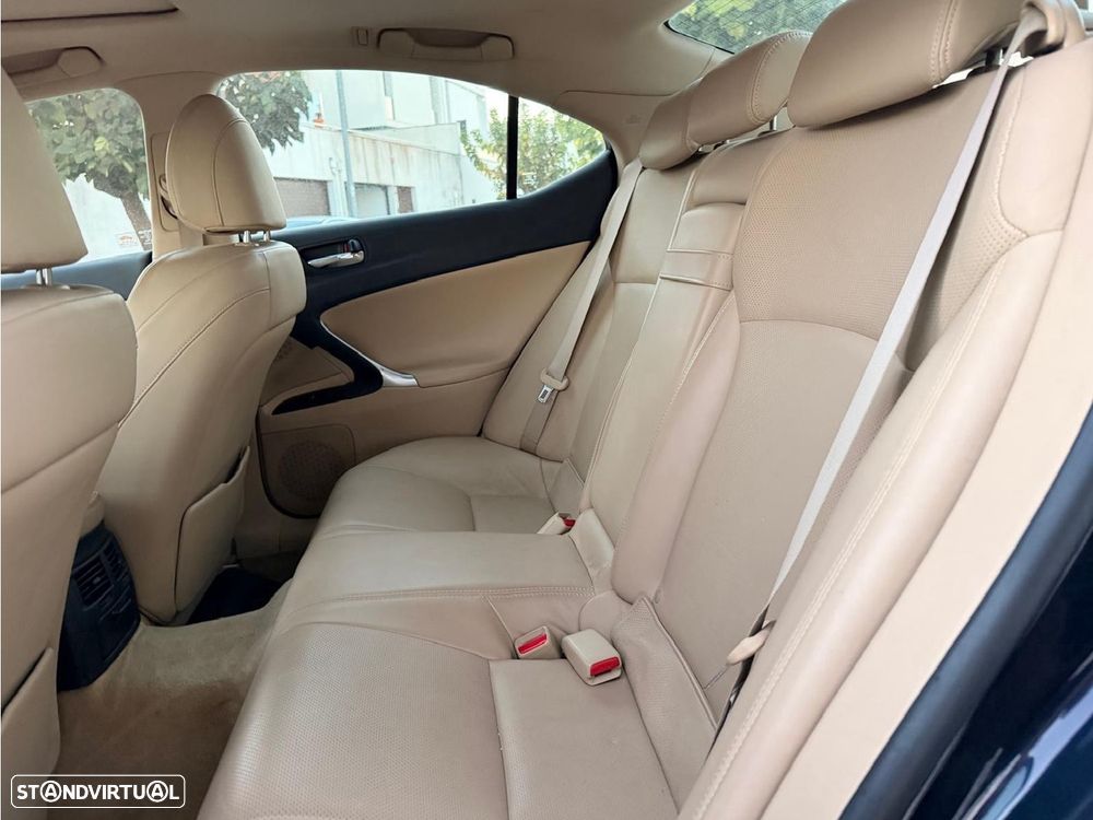 Lexus IS 300 - 5