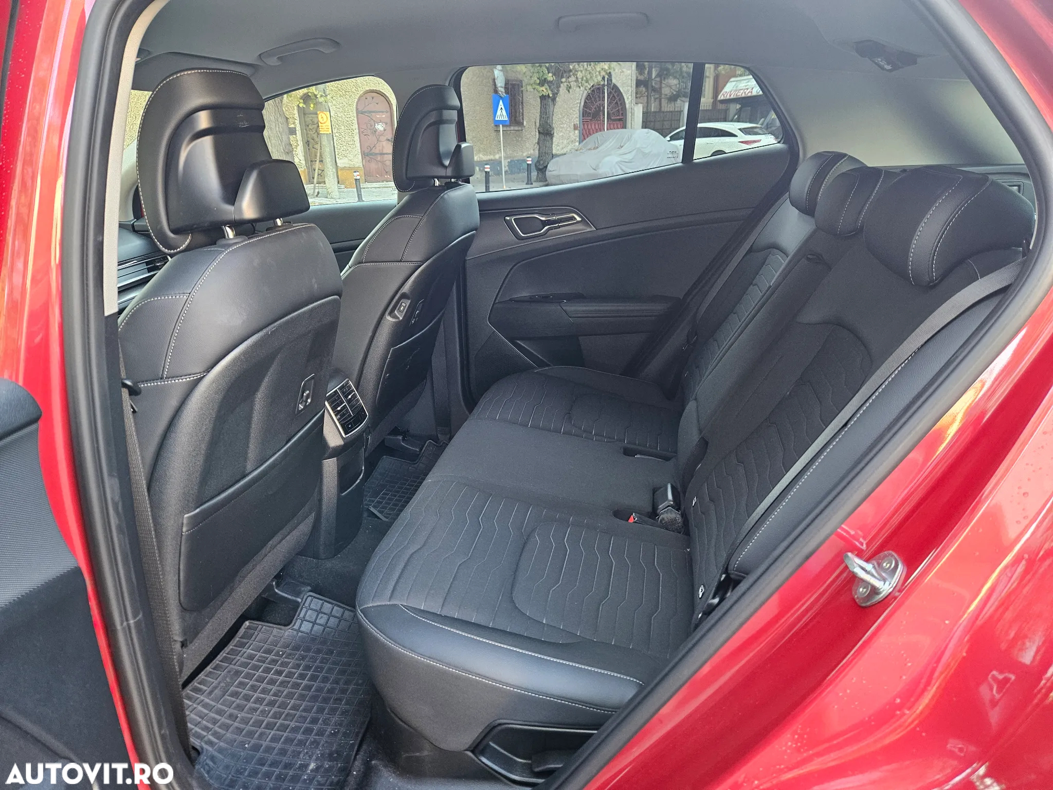 Kia Sportage 1.6 T-GDI HEV 6AT 4x2 Style - 8