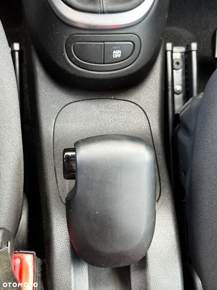 Fiat 500L Living 1.4 T-Jet 16V Pop-Star - 27