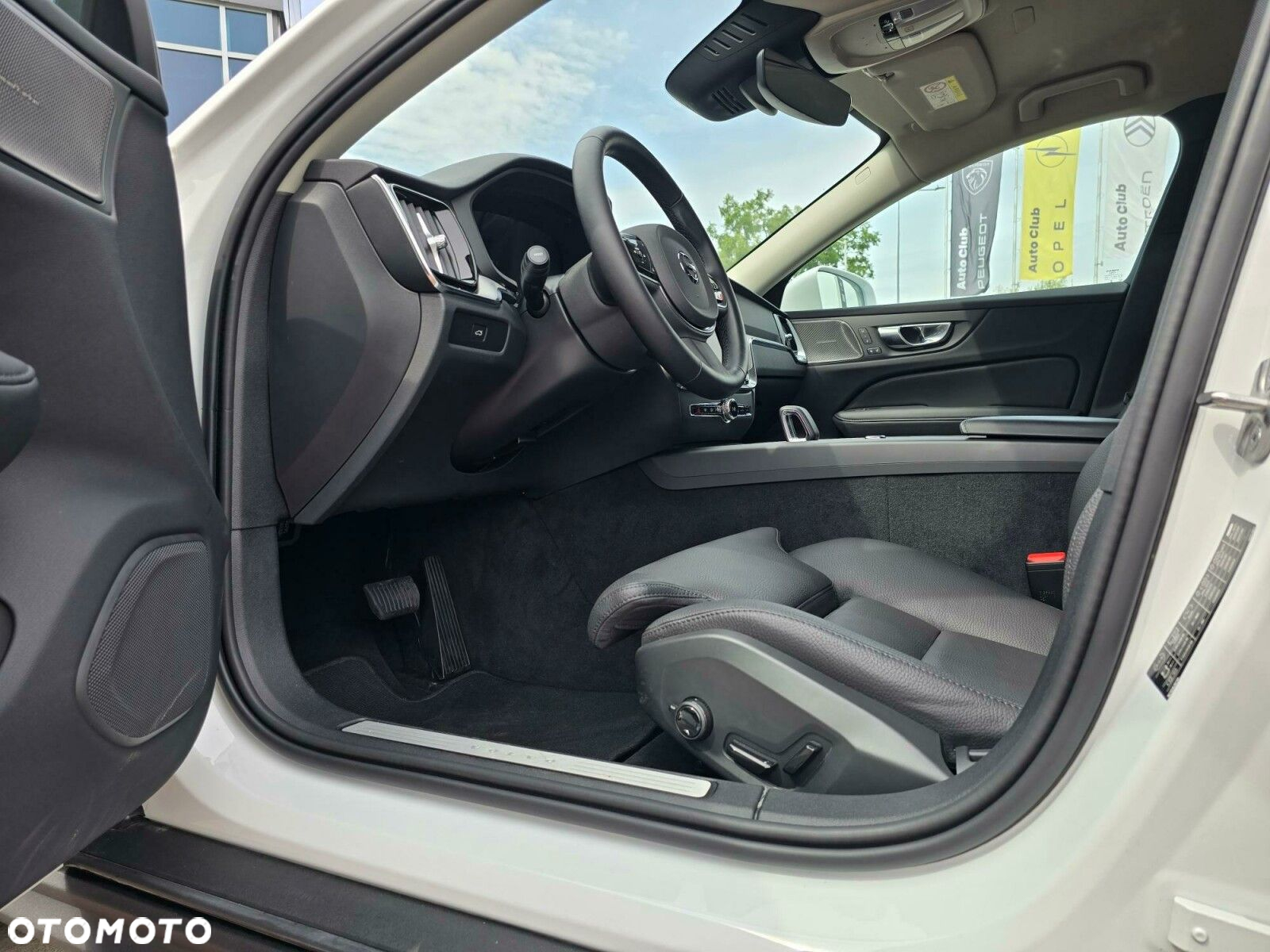Volvo V60 Cross Country Plus B5 B AWD - 14