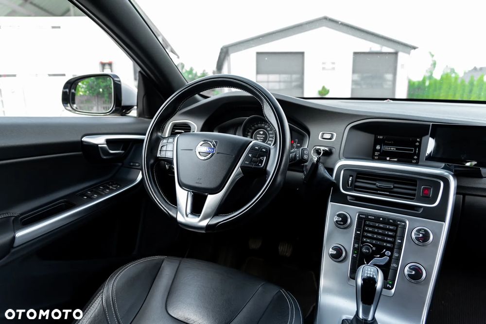 Volvo V60 D2 Kinetic - 24