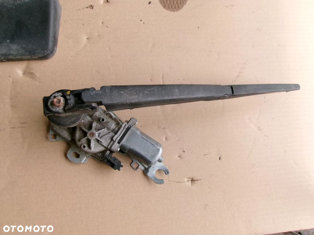 RAMIĘ WYCIERACZKI TYŁ TOYOTA AYGO II - 1