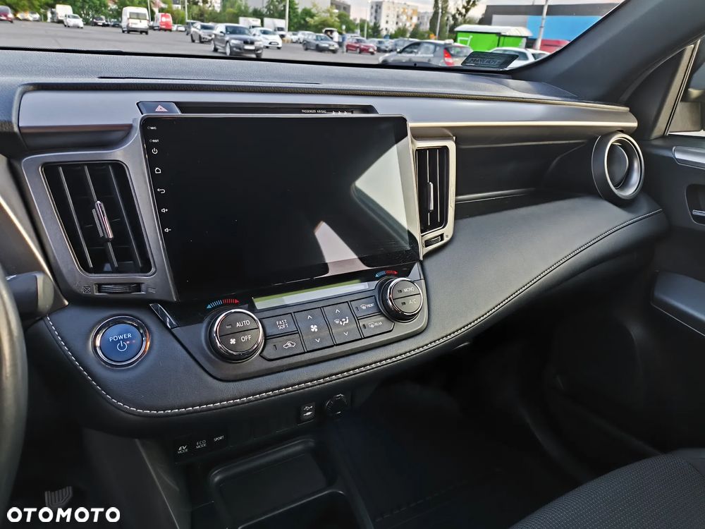 Toyota RAV4 - 18