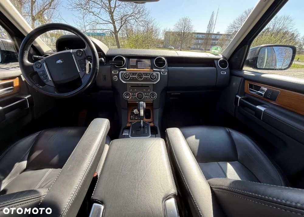 Land Rover Discovery 3.0D V6 HSE - 9