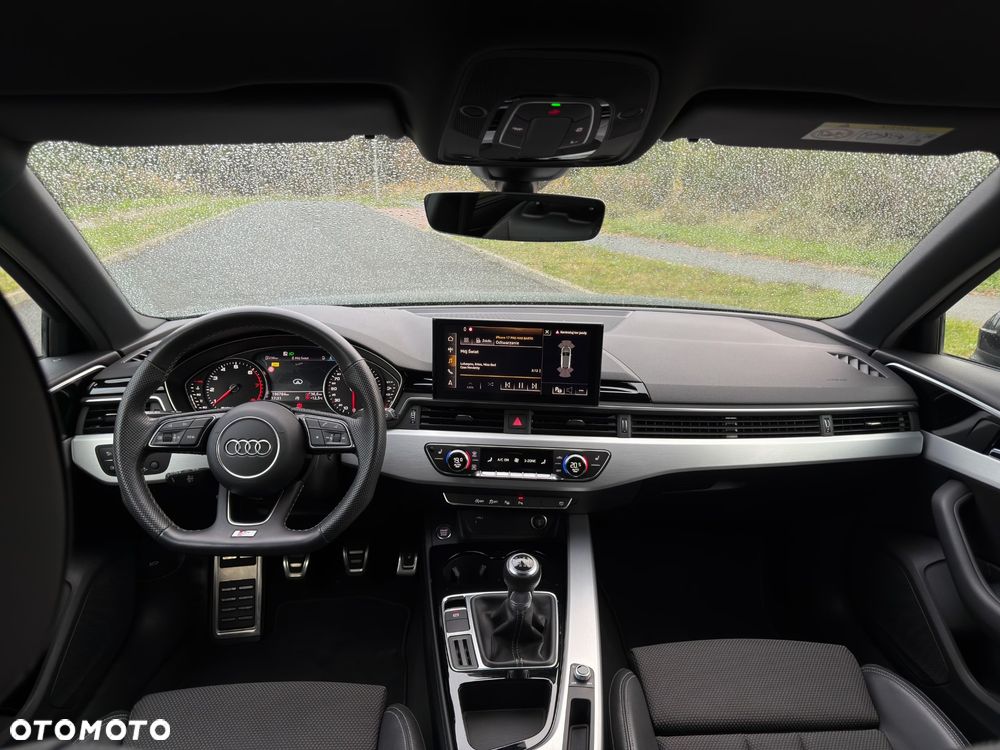 Audi A4 Avant 35 TFSI S line - 32