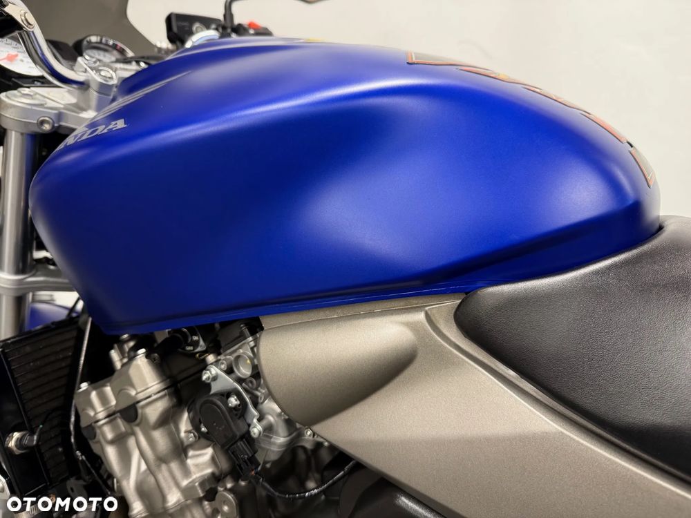 Honda Hornet - 22