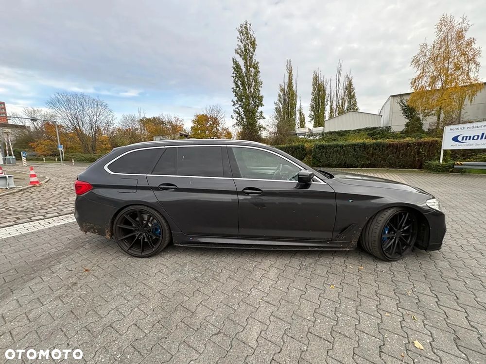 BMW Seria 5 530d xDrive Sport-Aut Luxury Line - 2
