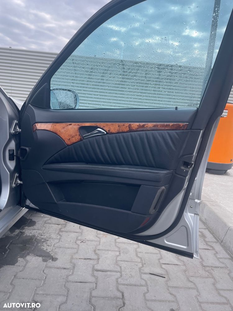 Mercedes-Benz E - 20