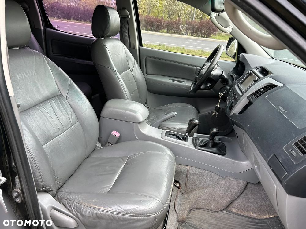 Toyota Hilux 3.0 D-4D SR5-X Platinium - 10