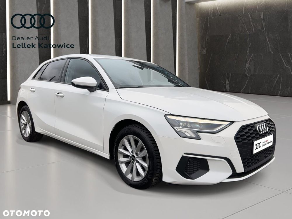 Audi A3 Sportback - 1
