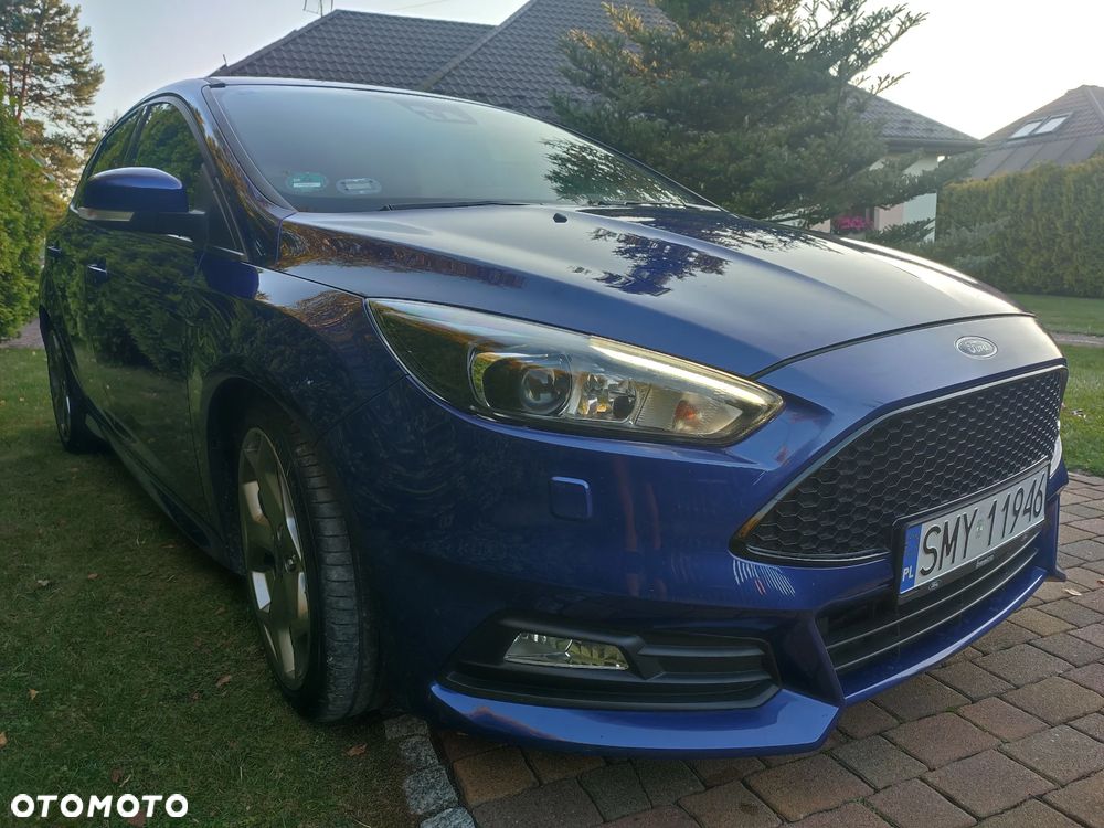Ford Focus 2.0 TDCi ST - 38