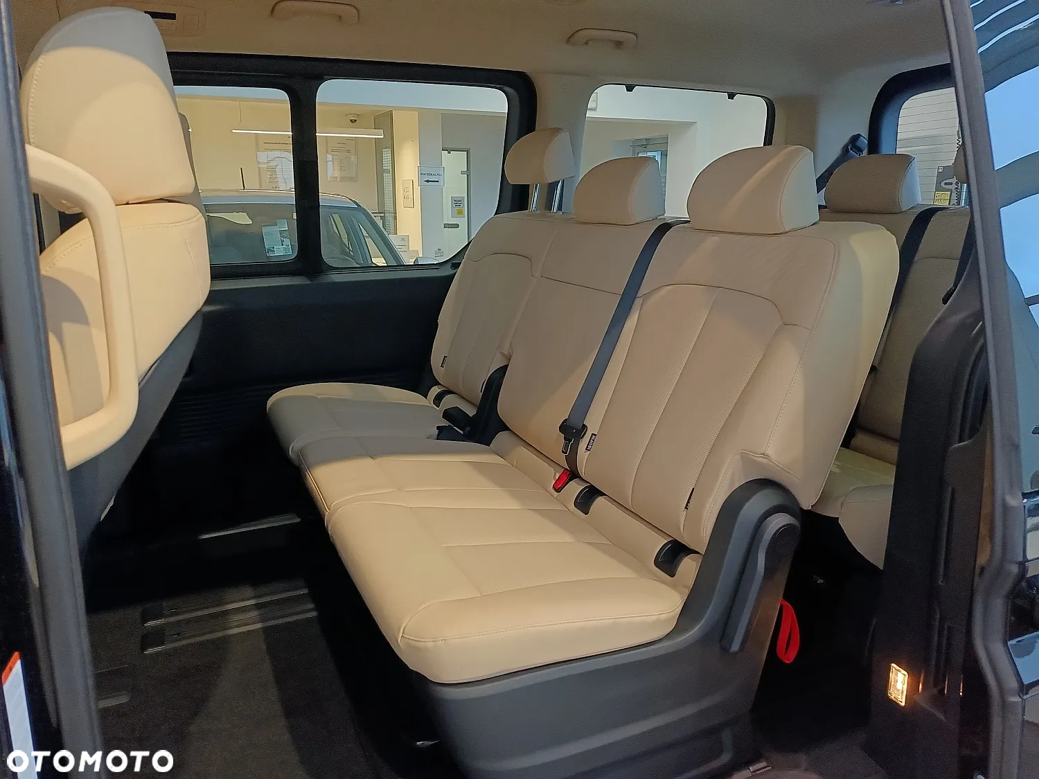 Hyundai Staria - 6