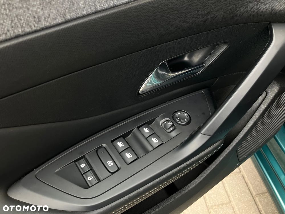 Peugeot 308 1.2 PureTech Allure Pack S&S - 32