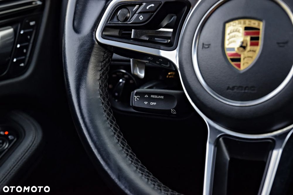 Porsche Macan S - 34